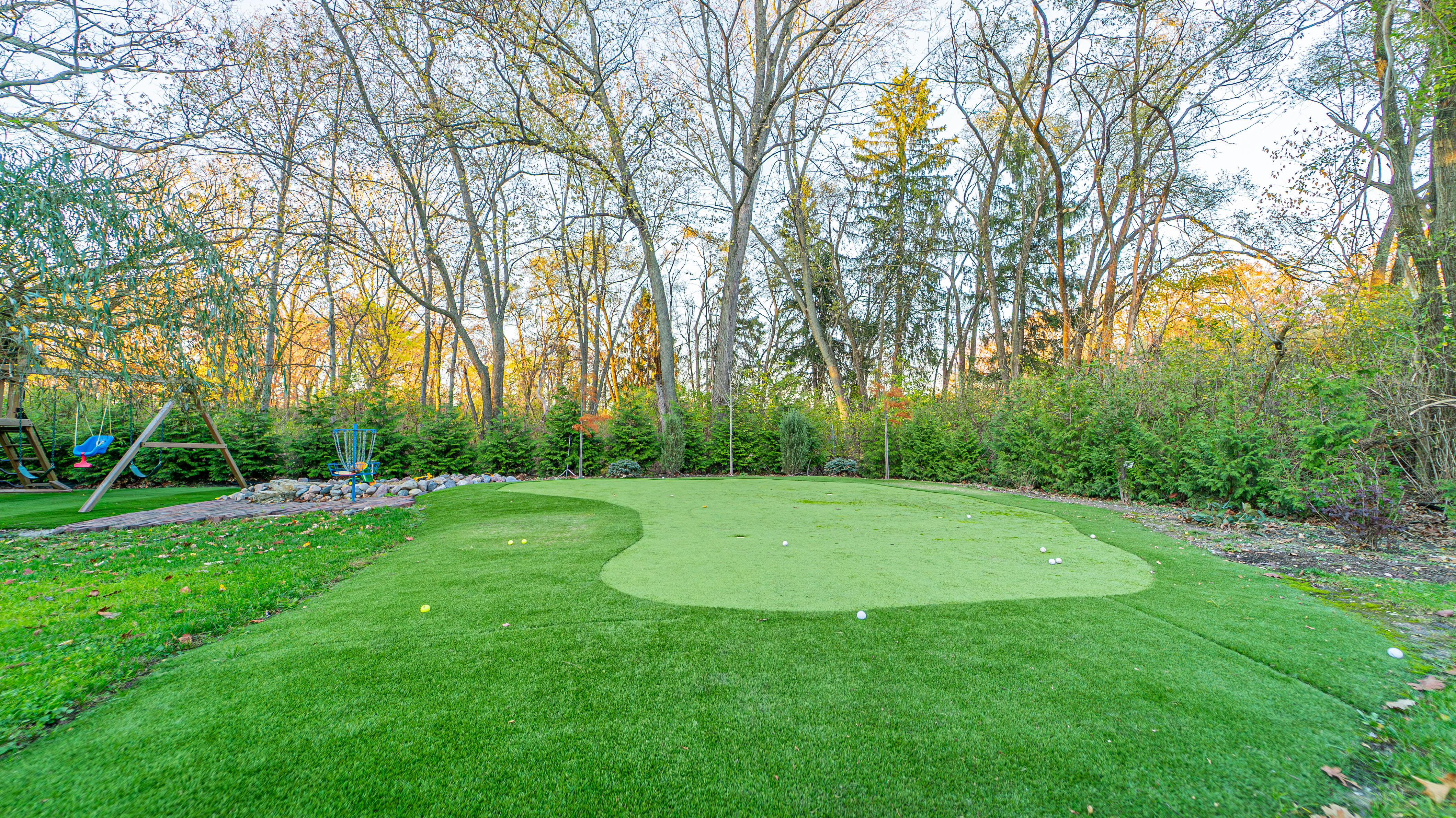 Pool + Patio + Putting Green - 9